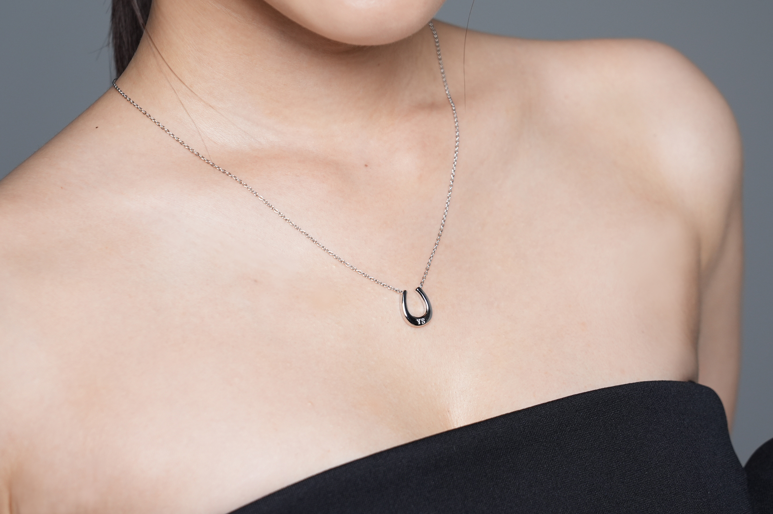 【再販】Yuuka Sugai Lucky Horseshoe necklace Silver／菅井友香オリジナルアクセサリー シルバーネックレス【抽選特典：直筆メッセージカード】